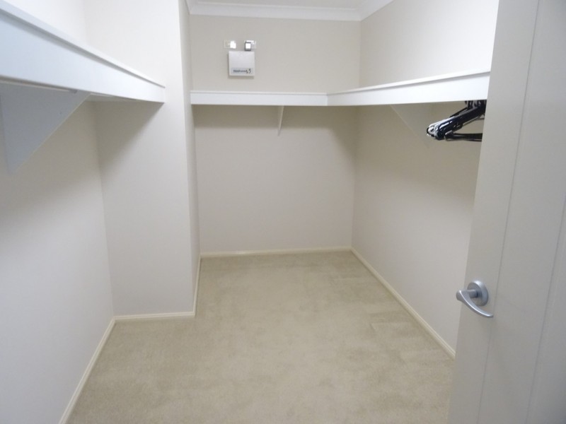 4 Snowwood Street, Reedy Creek QLD 4227