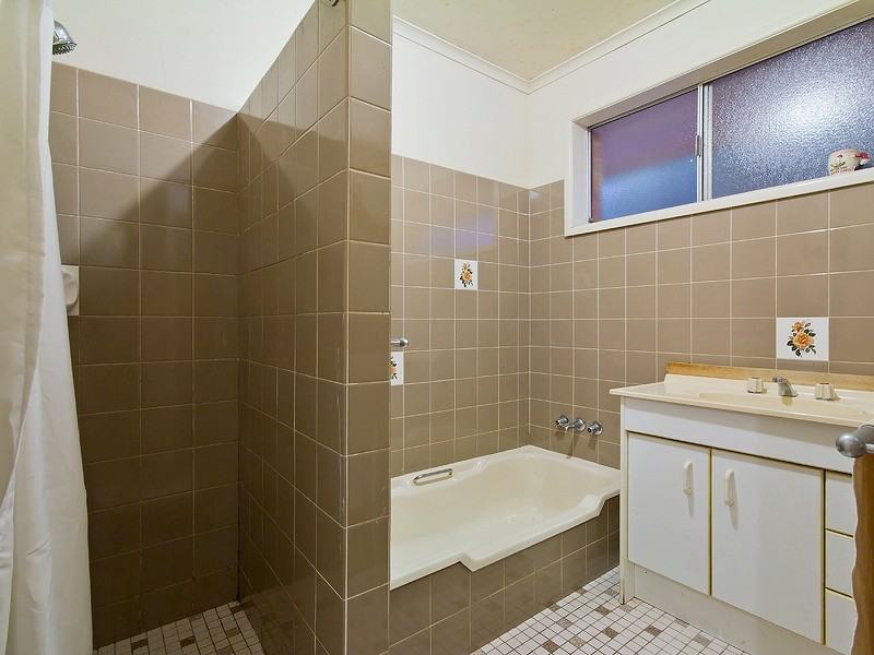 17 Tathra Place, Tallai QLD 4213