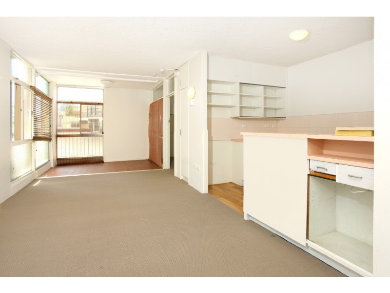 1D ‘Kinkabool’ 32 Hanlan Street, Surfers Paradise QLD 4217