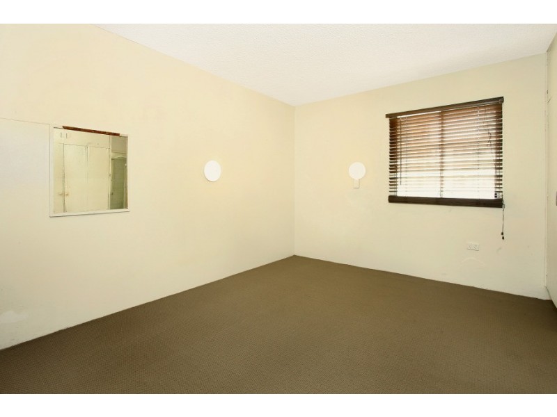 1D ‘Kinkabool’ 32 Hanlan Street, Surfers Paradise QLD 4217