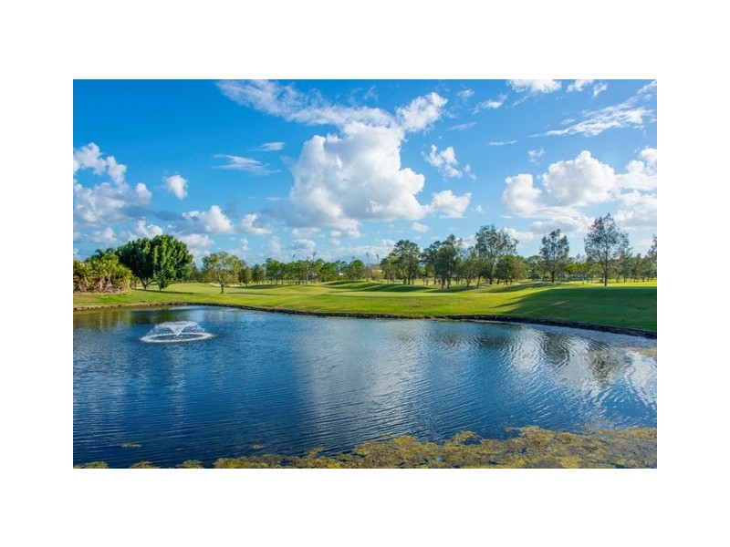 6002 The Boulevarde, Benowa QLD 4217