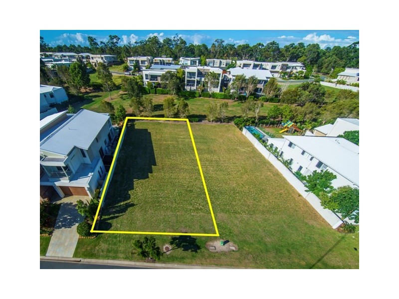 6002 The Boulevarde, Benowa QLD 4217