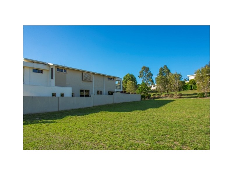 6002 The Boulevarde, Benowa QLD 4217