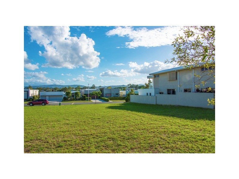 6002 The Boulevarde, Benowa QLD 4217