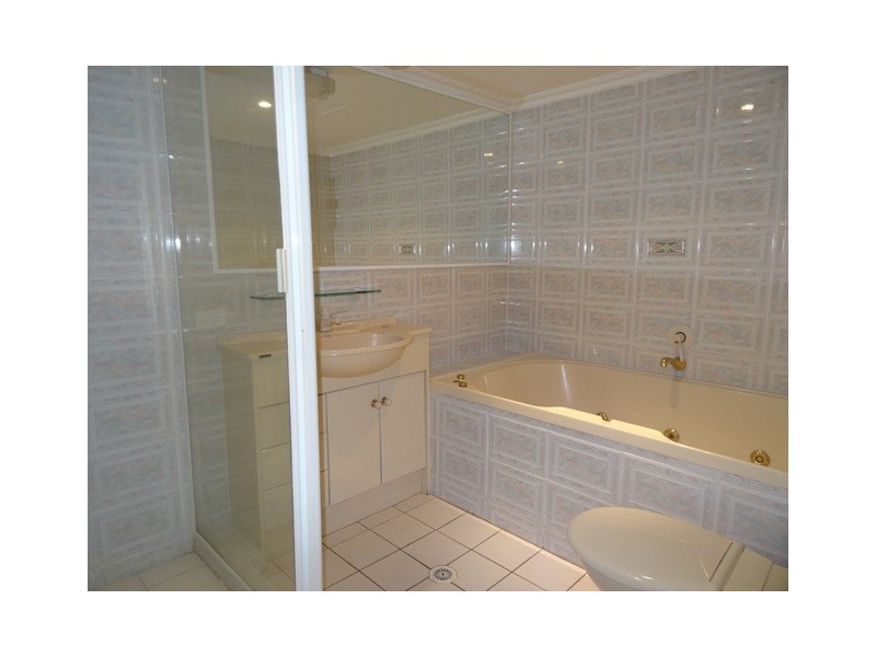 8A “Surfers Aquarius” 4-12 Old Burleigh Rd, Surfers Paradise QLD 4217