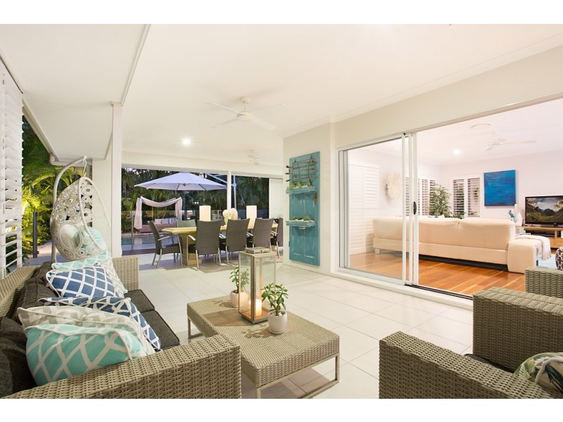 9004 Northview Parade, Benowa QLD 4217