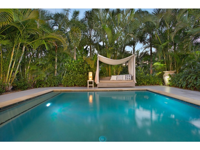 9004 Northview Parade, Benowa QLD 4217