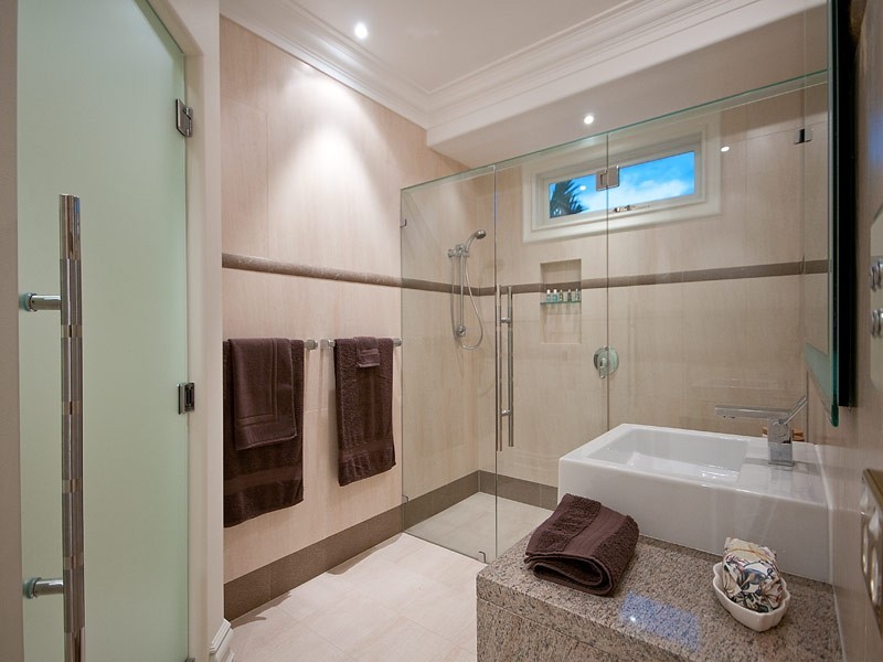 14 Kookaburra Court, Sorrento QLD 4217