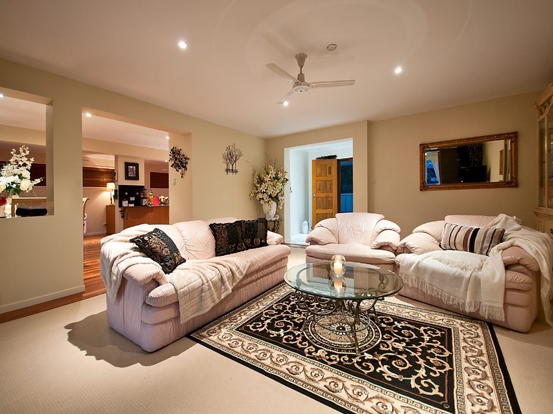 90 Campbell Street, Sorrento QLD 4217