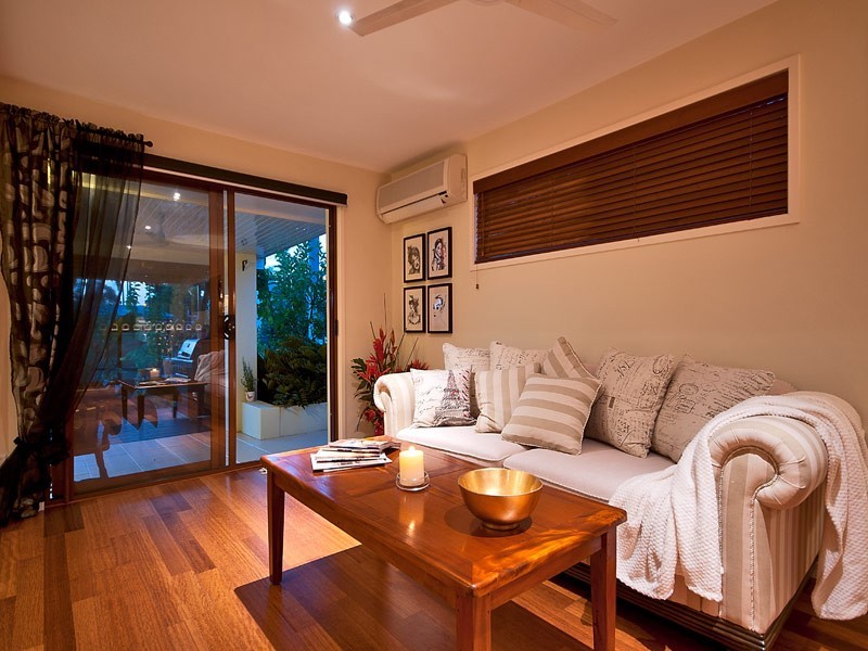 90 Campbell Street, Sorrento QLD 4217