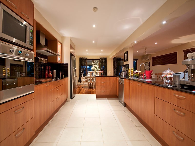 90 Campbell Street, Sorrento QLD 4217