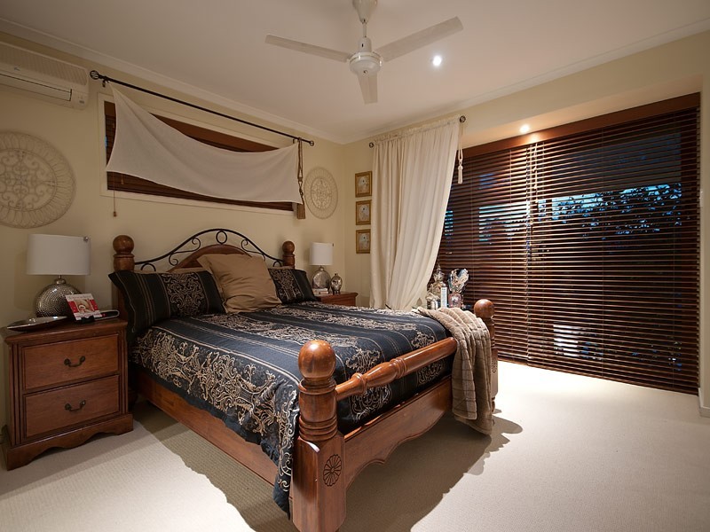 90 Campbell Street, Sorrento QLD 4217