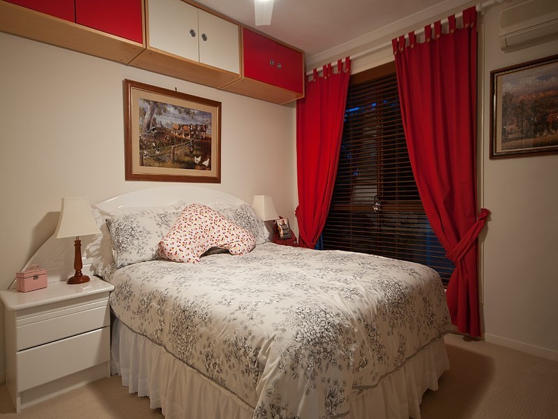 90 Campbell Street, Sorrento QLD 4217