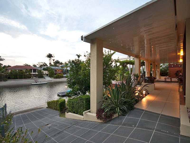 90 Campbell Street, Sorrento QLD 4217