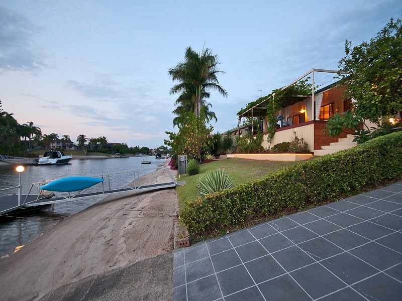 90 Campbell Street, Sorrento QLD 4217