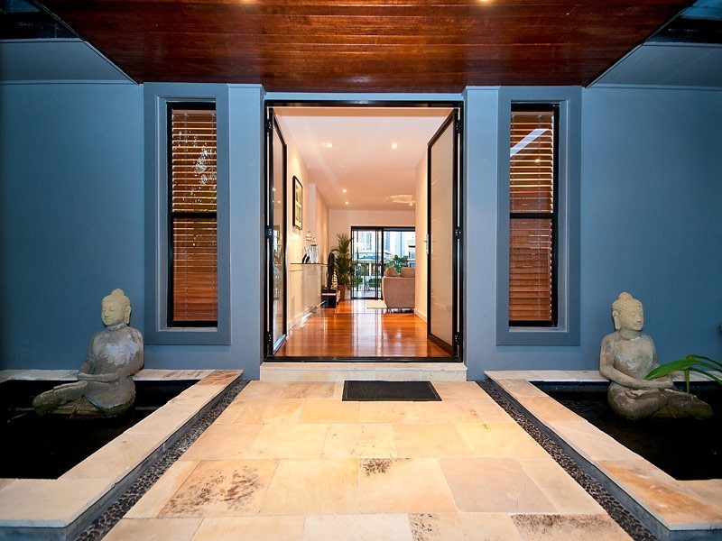 21 The Lido, Isle Of Capri QLD 4217