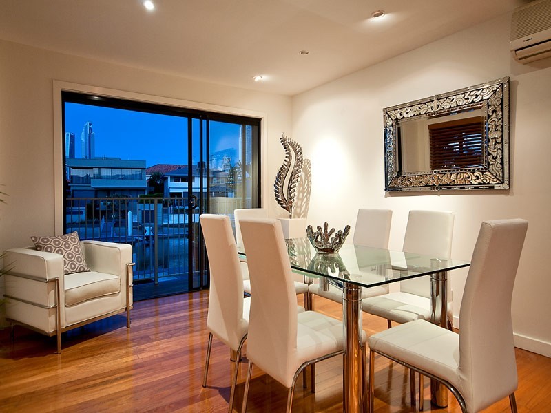 21 The Lido, Isle Of Capri QLD 4217