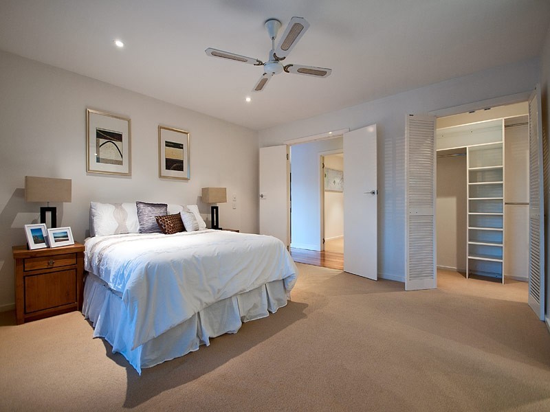 21 The Lido, Isle Of Capri QLD 4217