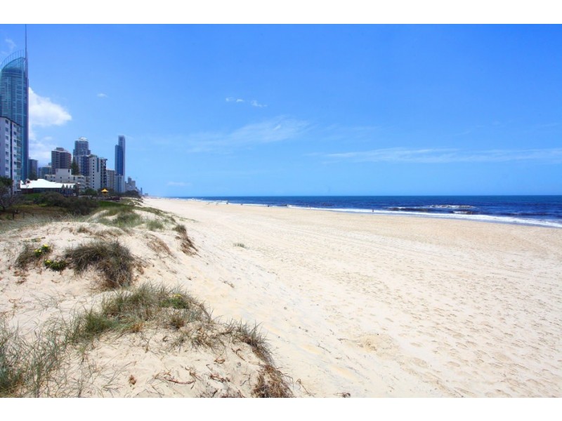 10 ‘Le Chelsea’ 11 Frederick Street, Surfers Paradise QLD 4217