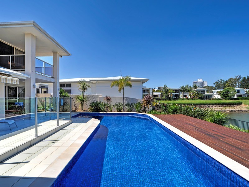 1030 Lakeview Terrace, Benowa QLD 4217