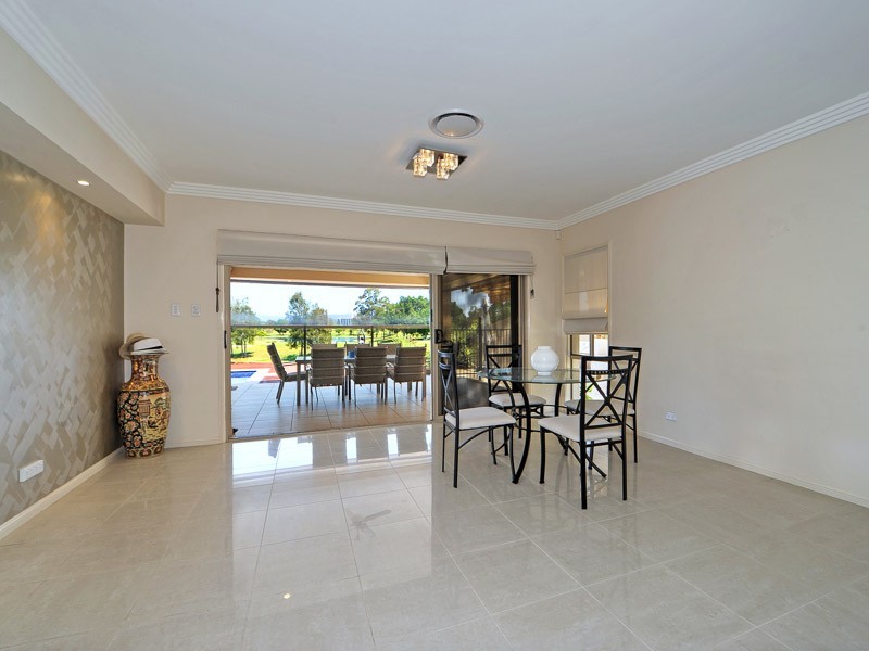 1030 Lakeview Terrace, Benowa QLD 4217