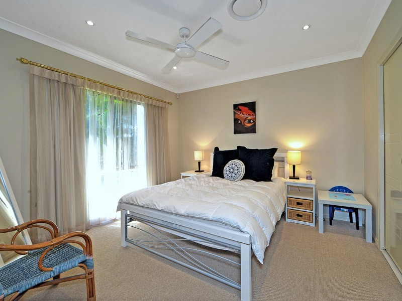 1030 Lakeview Terrace, Benowa QLD 4217