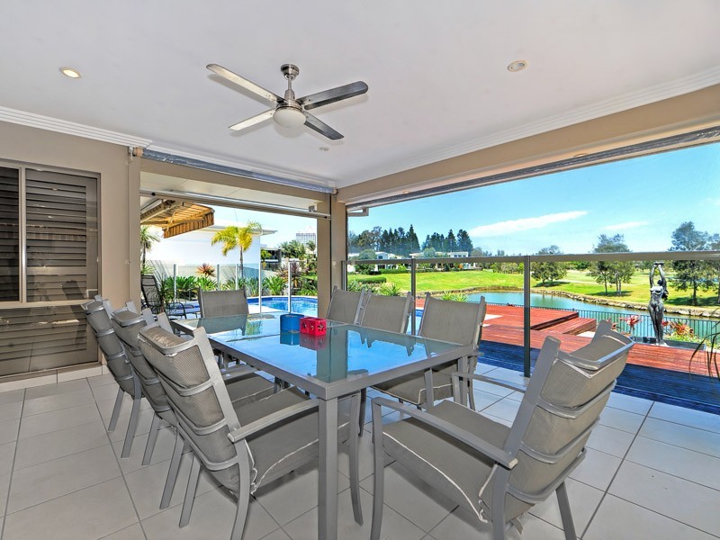 1030 Lakeview Terrace, Benowa QLD 4217