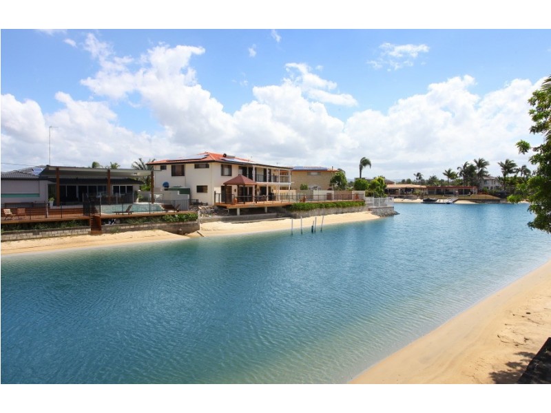 12 Carmel Court, Broadbeach Waters QLD 4218