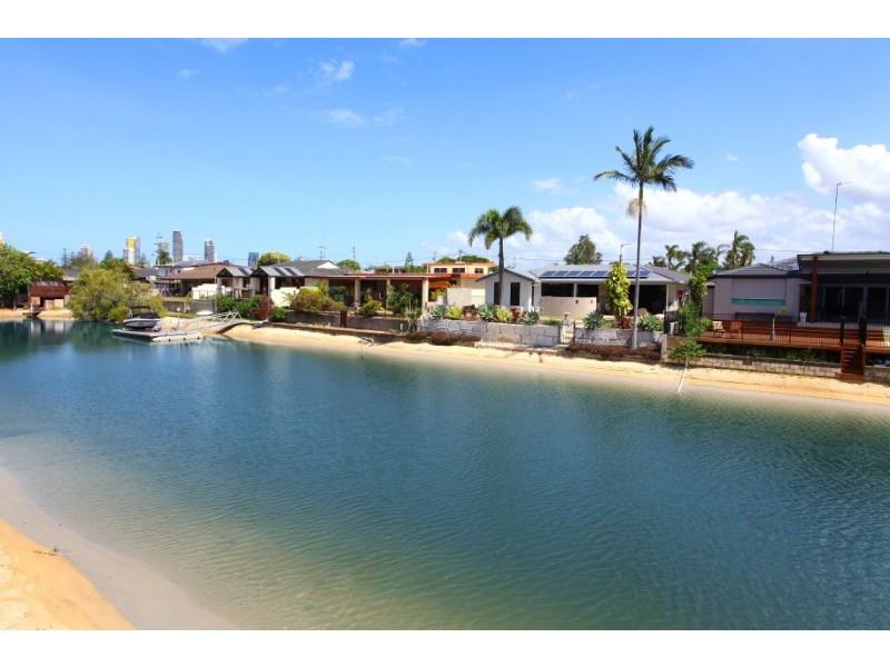 12 Carmel Court, Broadbeach Waters QLD 4218