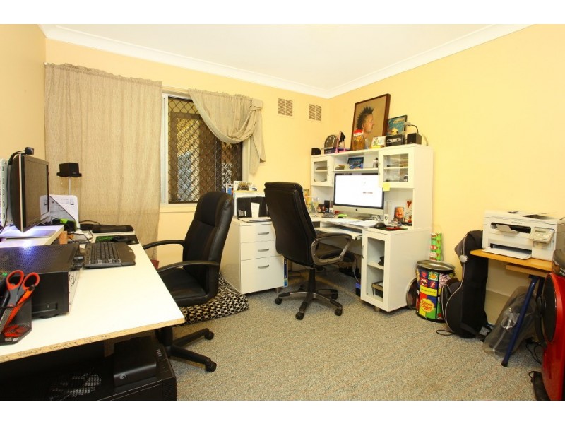 12 Carmel Court, Broadbeach Waters QLD 4218