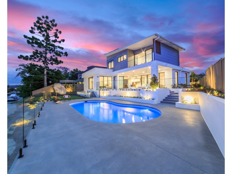 31 Kincardine Drive, Benowa Waters QLD 4217