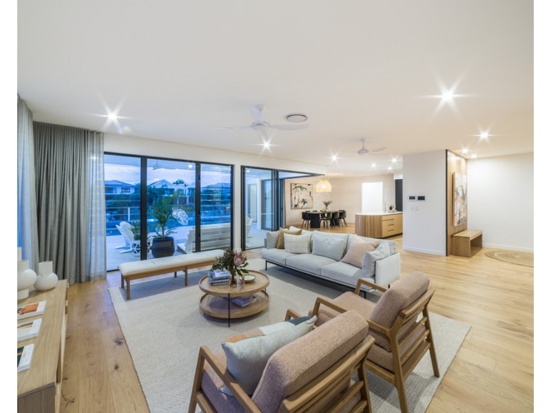 31 Kincardine Drive, Benowa Waters QLD 4217