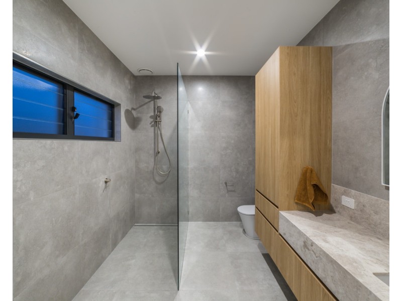 31 Kincardine Drive, Benowa Waters QLD 4217