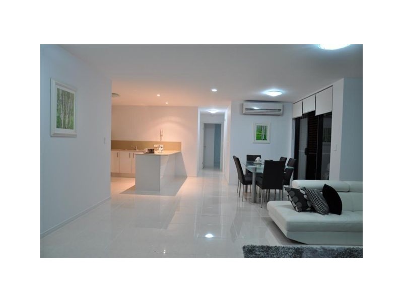 6/3 Beach Parade, Surfers Paradise QLD 4217