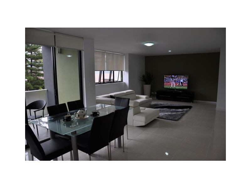 6/3 Beach Parade, Surfers Paradise QLD 4217