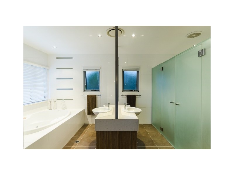10 Coral Gables Key, Broadbeach Waters QLD 4218