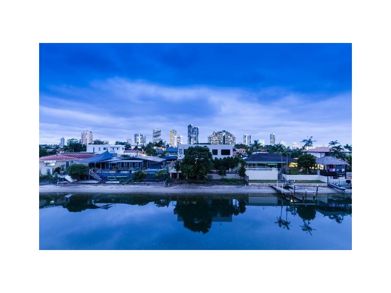 10 Coral Gables Key, Broadbeach Waters QLD 4218