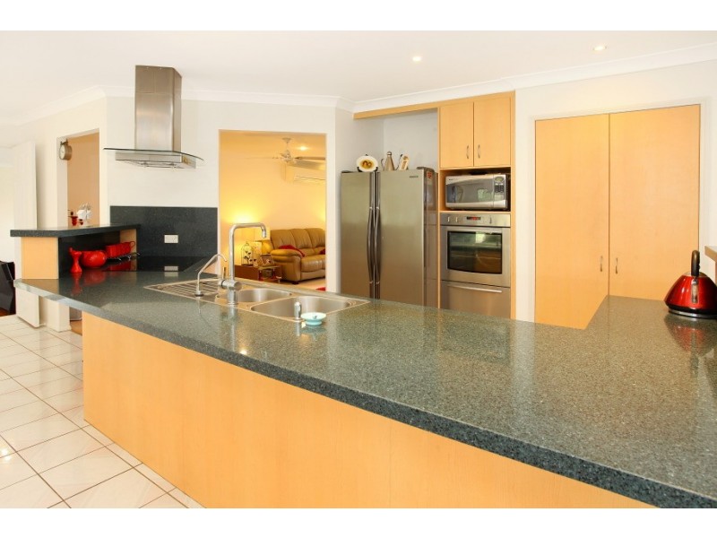 29 Baraka Court, Mudgeeraba QLD 4213