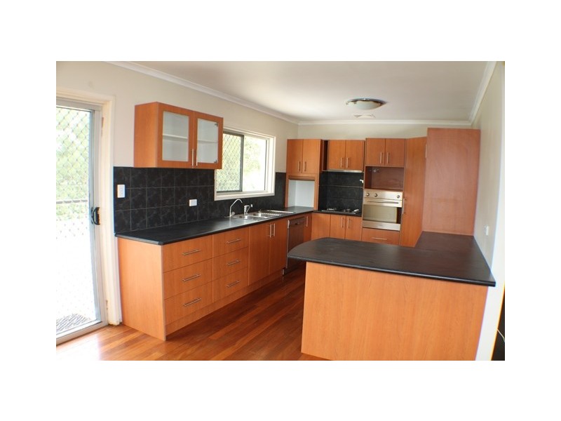 12 Susanne, Southport QLD 4215