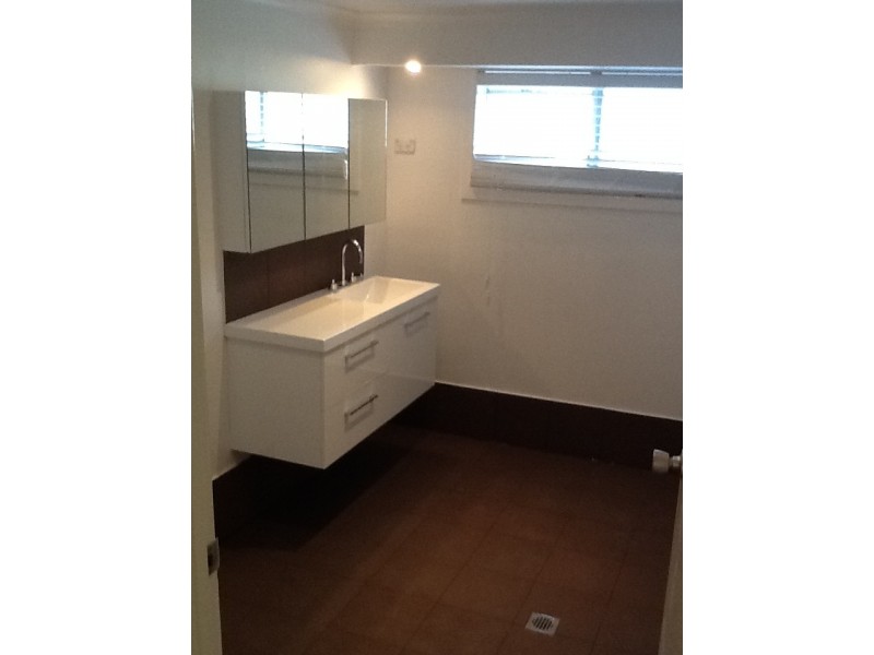 12 Susanne, Southport QLD 4215