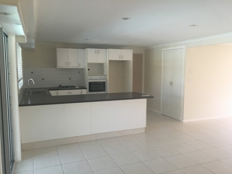 12 Susanne, Southport QLD 4215