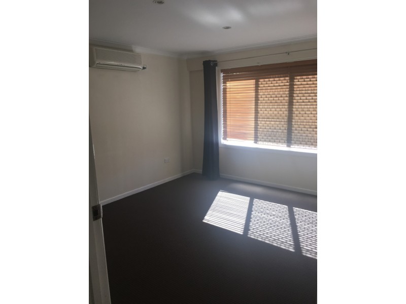 12 Susanne, Southport QLD 4215