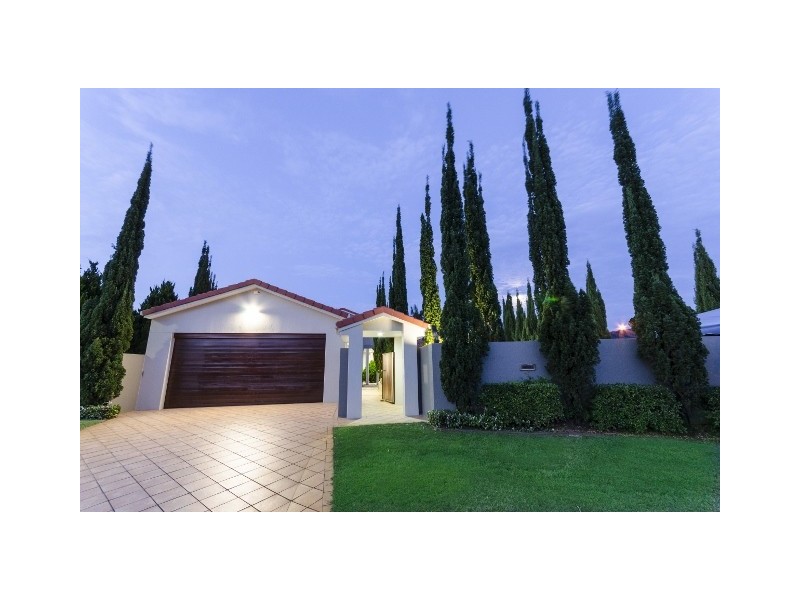 5 Cabana Boulevard, Benowa Waters QLD 4217