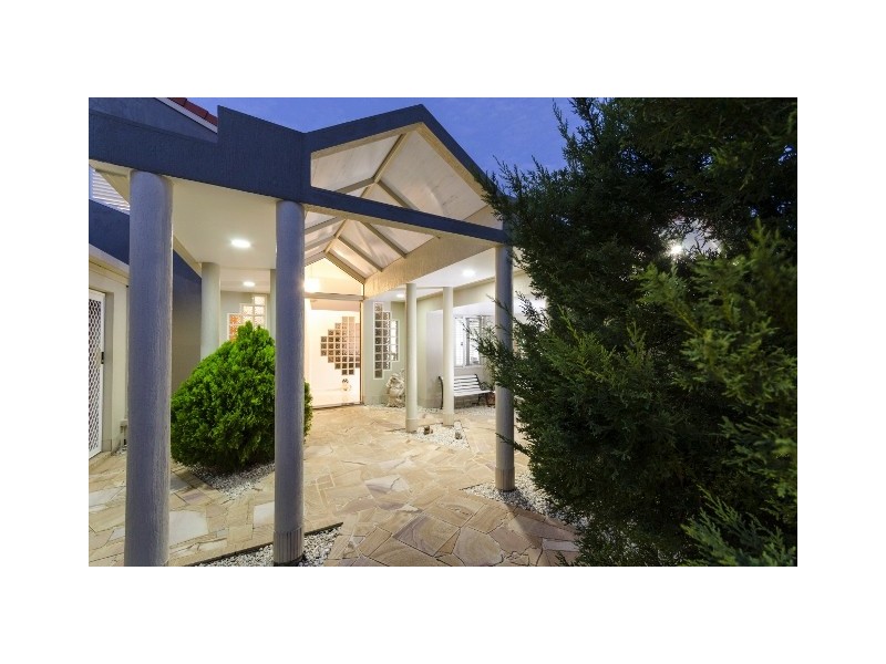 5 Cabana Boulevard, Benowa Waters QLD 4217