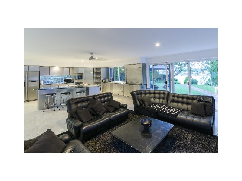 5 Cabana Boulevard, Benowa Waters QLD 4217