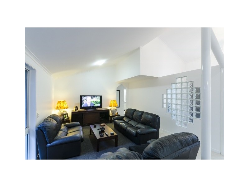 5 Cabana Boulevard, Benowa Waters QLD 4217