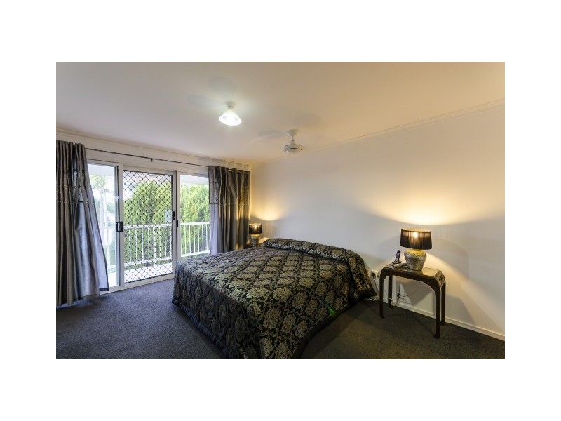 5 Cabana Boulevard, Benowa Waters QLD 4217