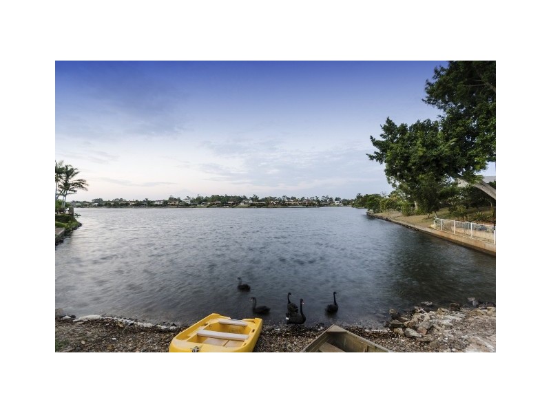 5 Cabana Boulevard, Benowa Waters QLD 4217