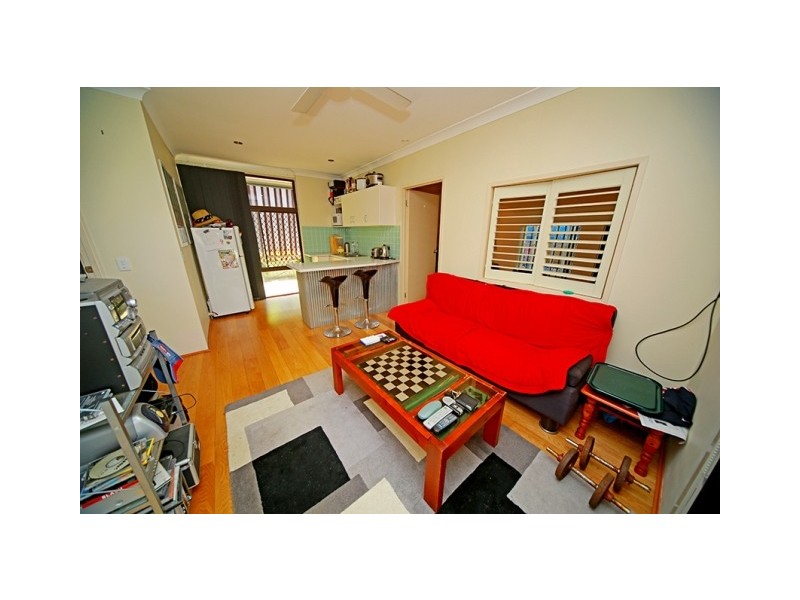 7 Gretel Drive, Mermaid Waters QLD 4218