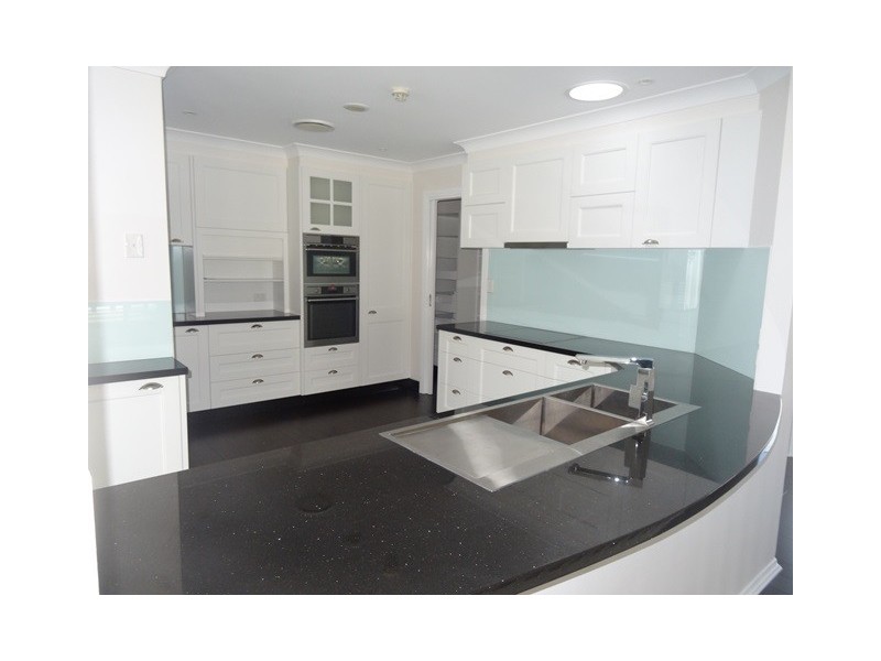 7306 Bayside Close, Sanctuary Cove QLD 4212